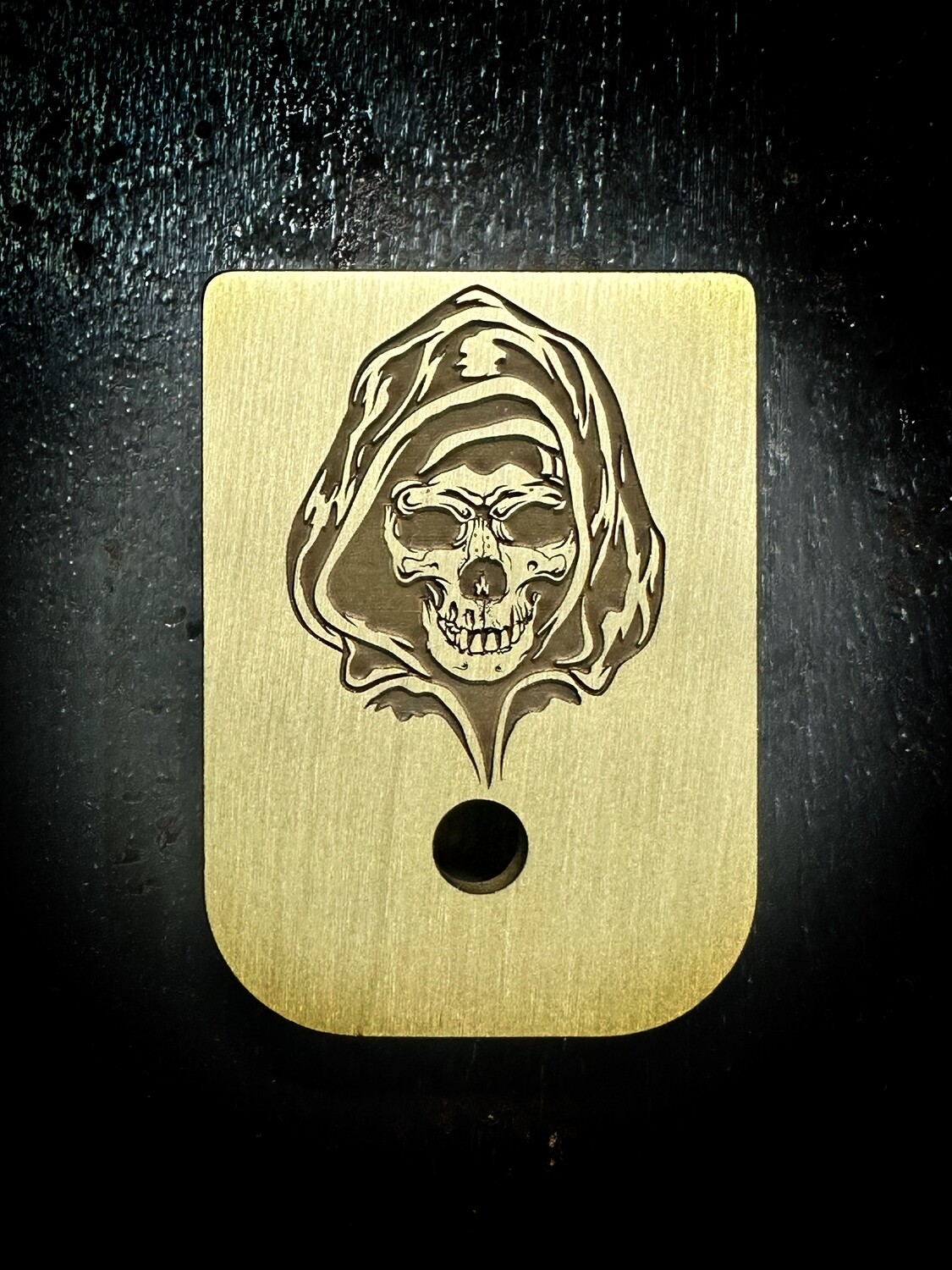Reaper Mag - Brass - Deep Engraved Brushed