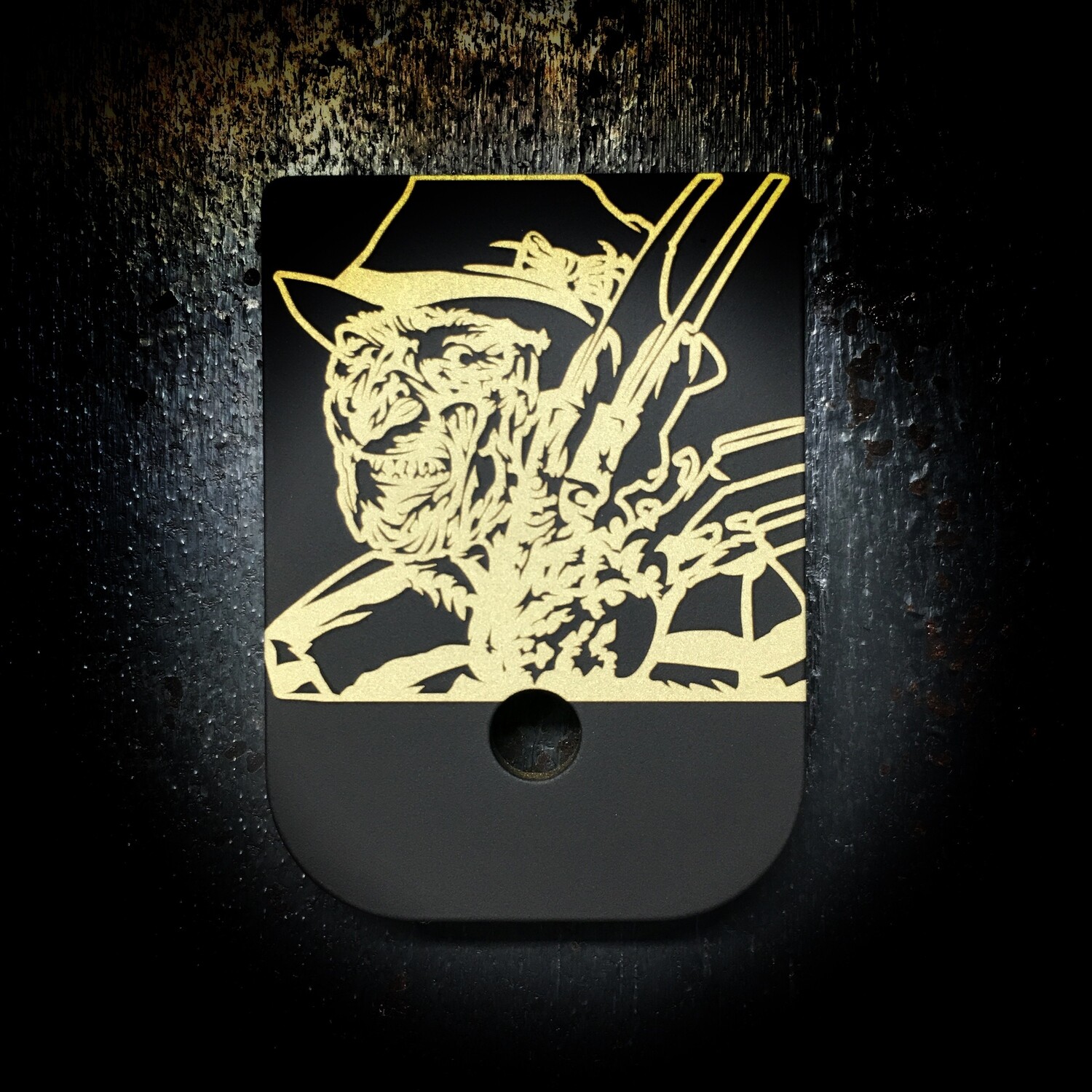 Freddy Mag - Brass - Black