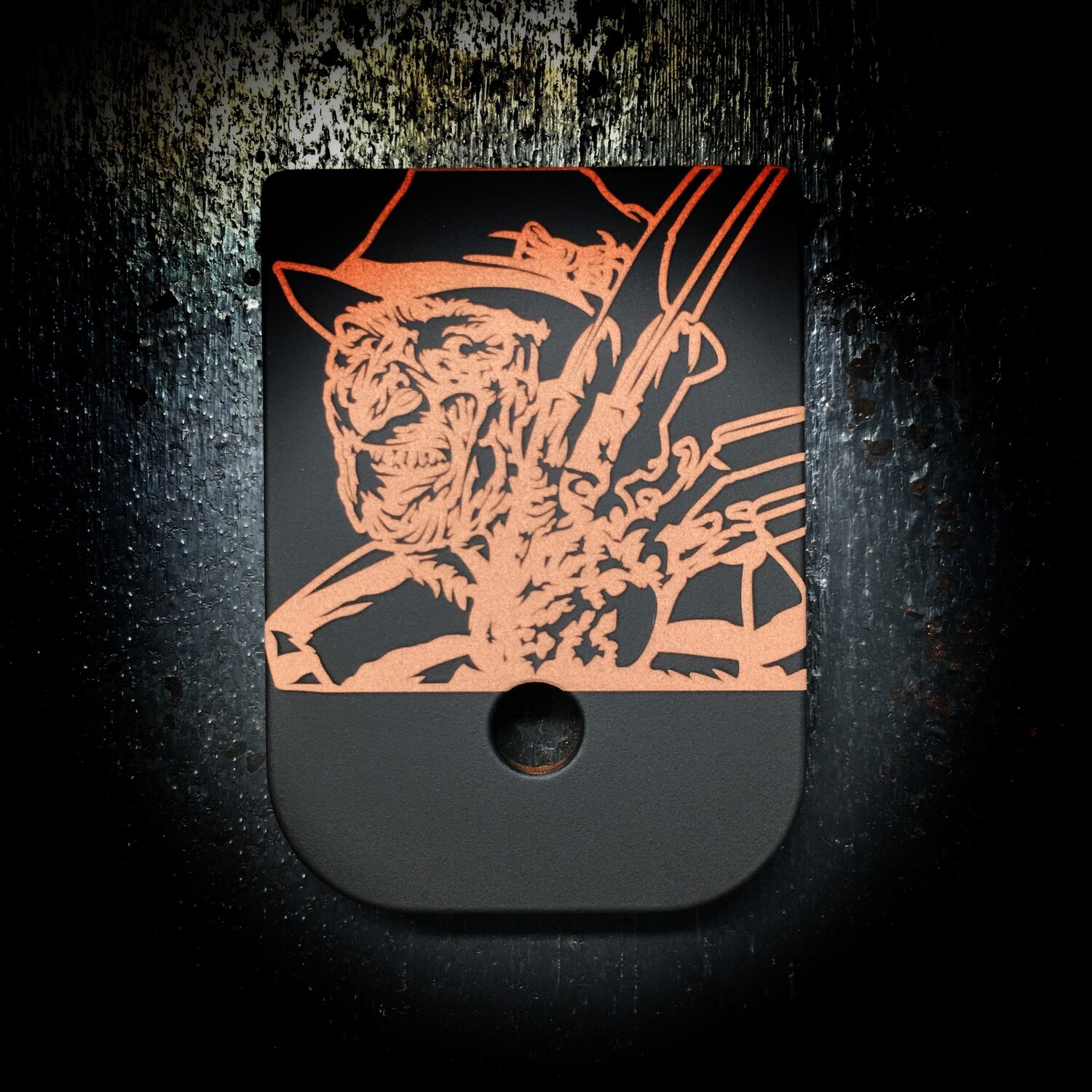Freddy Mag - Copper - Black