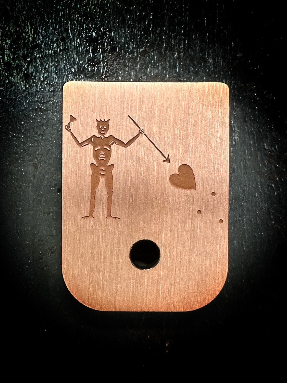 Blackbeard Mag - Copper - Deep Engraved Brushed