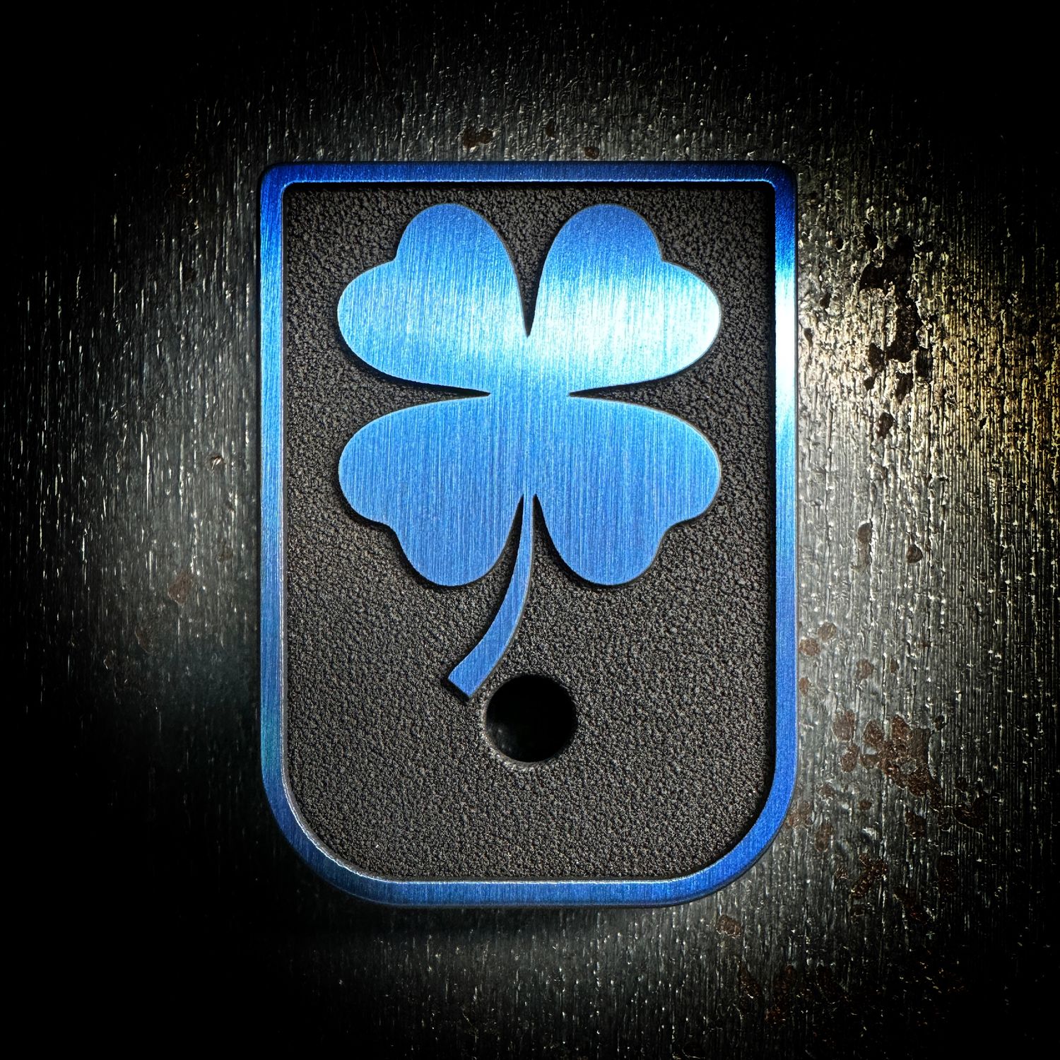 4 Leaf Clover Mag 3D - Titanium - Cerakoted Deep Engraved Blue