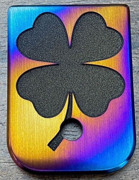 4 Leaf Clover Mag - Titanium - Deep Engraved Flame Anodized