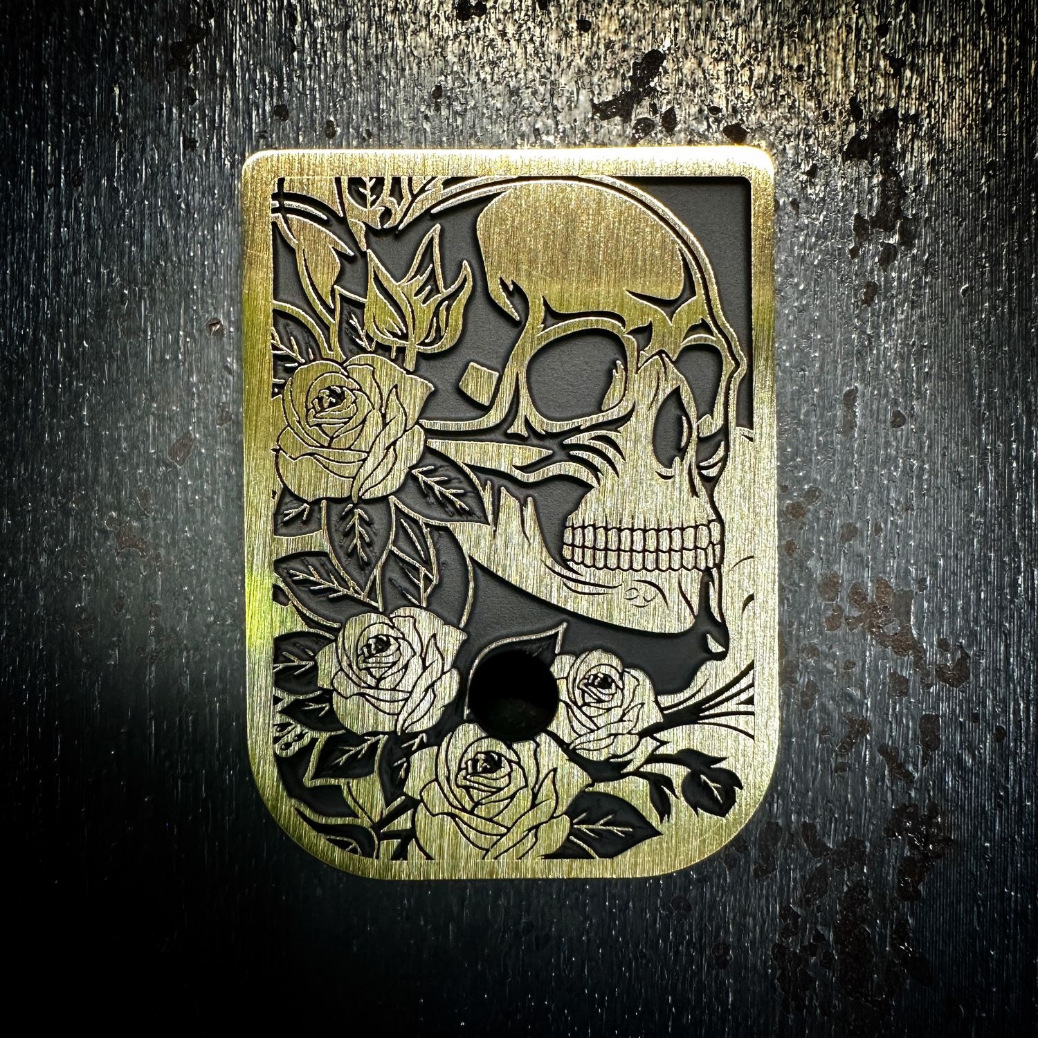 Skull w/ Roses Mag 3D - Brass - Cerakoted Deep Engraved Brushed
