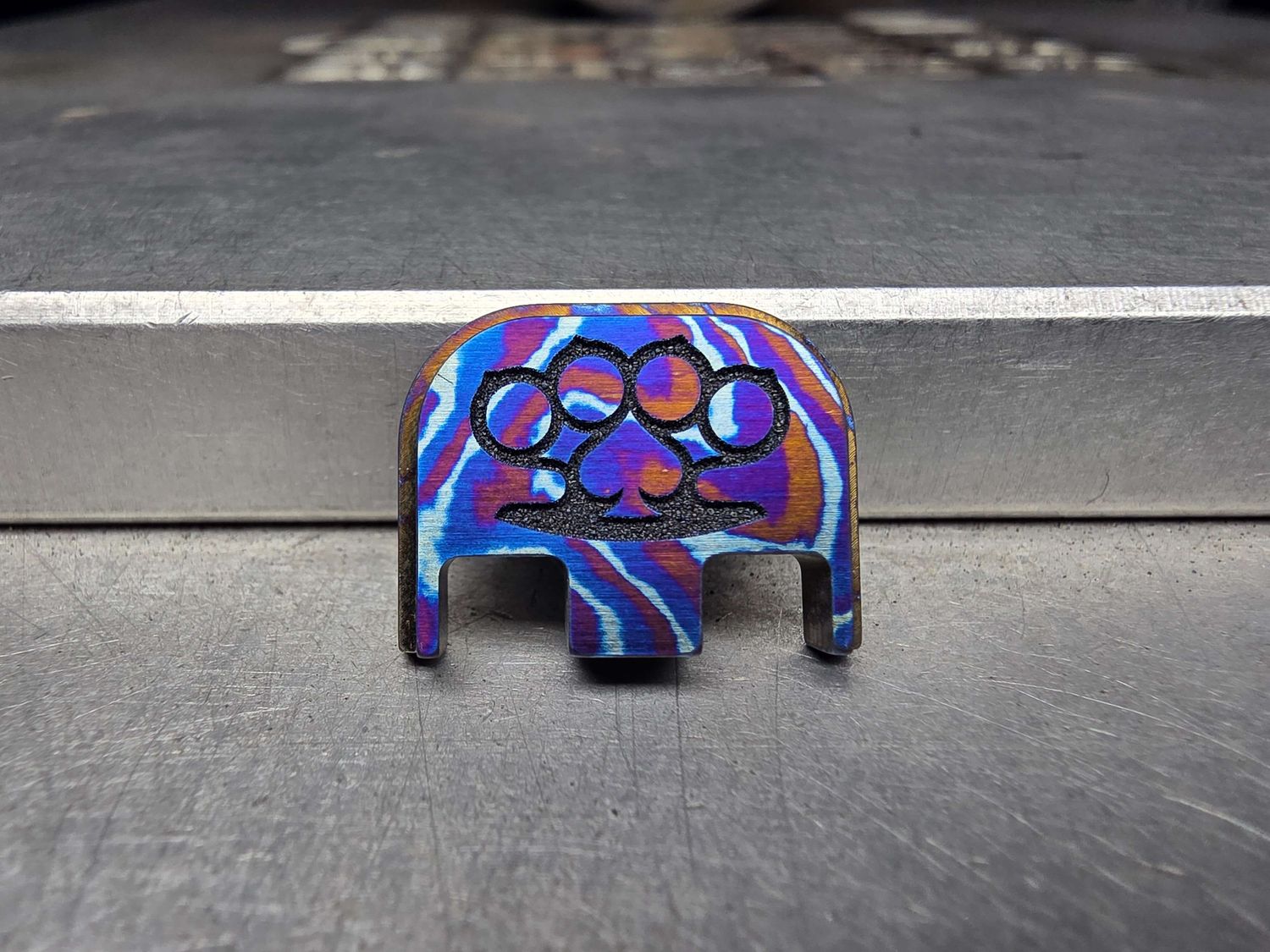 Moku-Ti Back Plate - Steel Flame Knuckle Duster - (Standard Size)