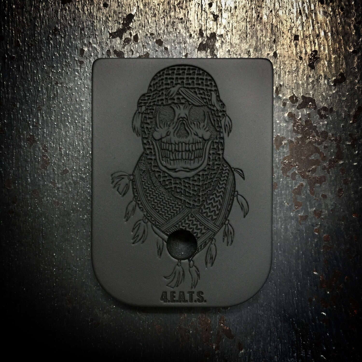 Shemagh Mag - Titanium - Deep Engraved Blackout