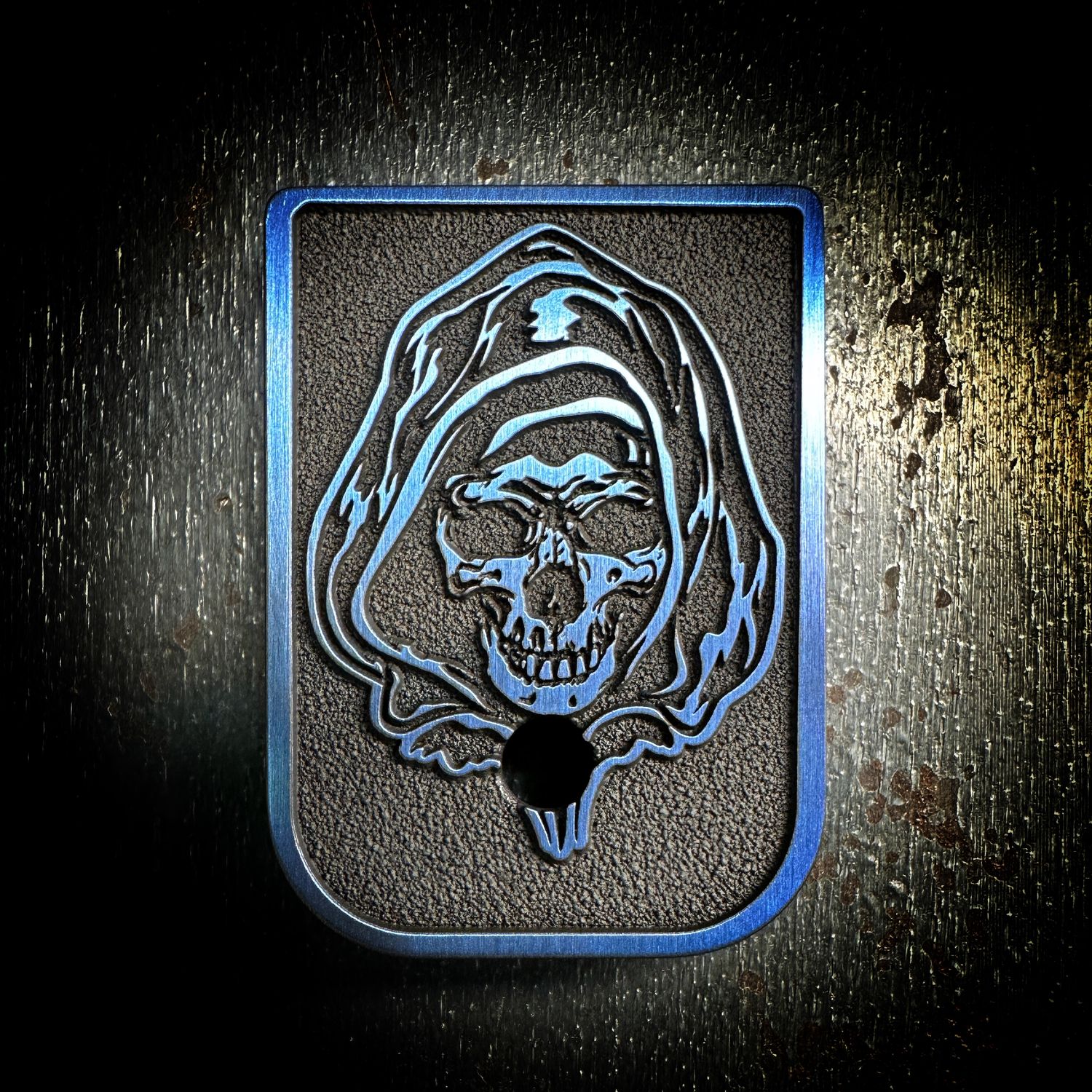 Reaper Mag 3D - Titanium - Cerakoted Deep Engraved Blue