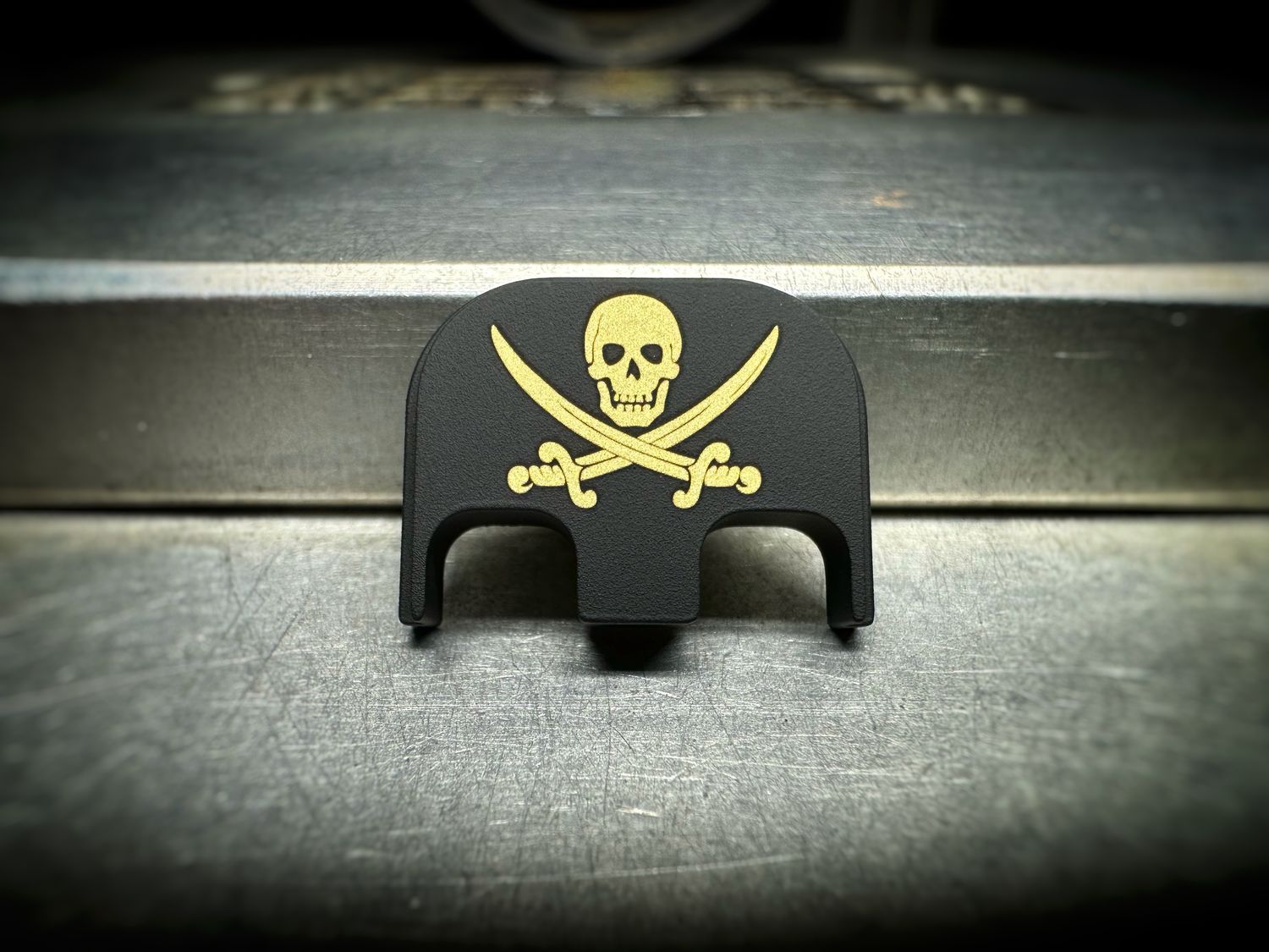 Calico Jack - Brass - Black