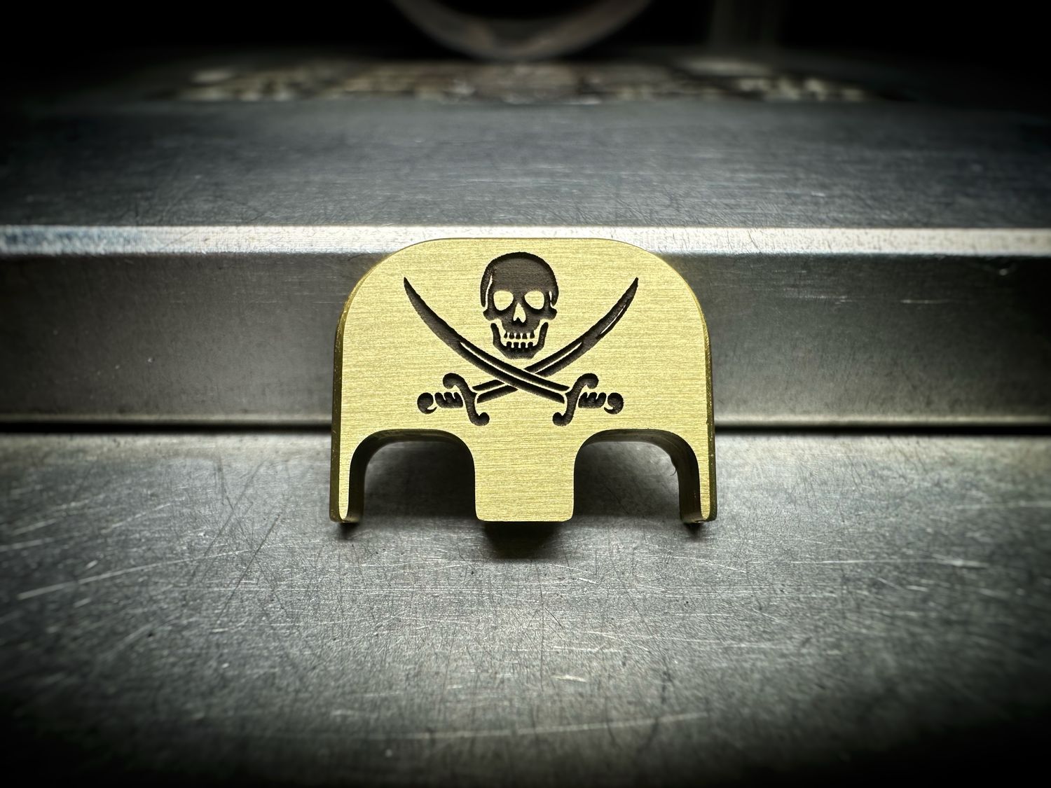 Cailco Jack - Brass - Deep Engraved Brushed