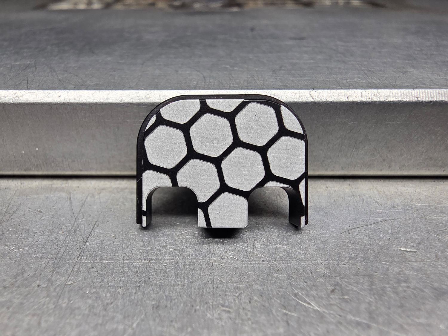 BLEM - Honeycomb - Black Traditional - Aluminum