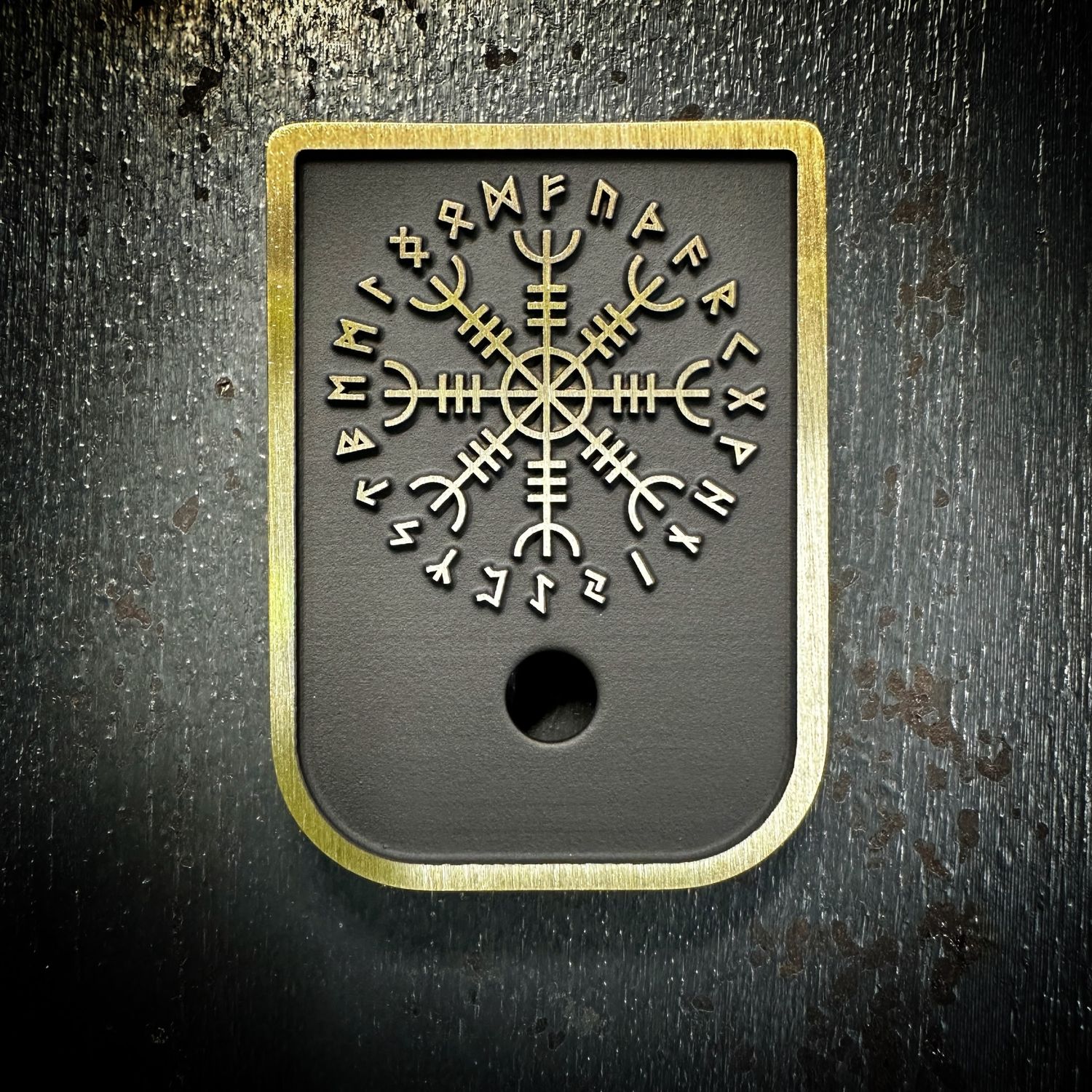 Helm of Awe Mag 3D - Brass - Cerakoted Deep Engraved Brushed