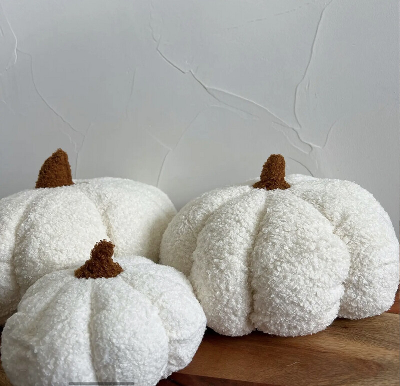 Pumpkin Fall boucle pillows, full pillow