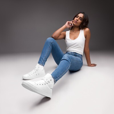 White women’s high top canvas shoes in sizes US5-12