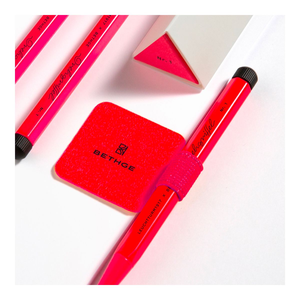 Portaboligrafo Pen Loop Leuchtturm1917 Luminous, rosado