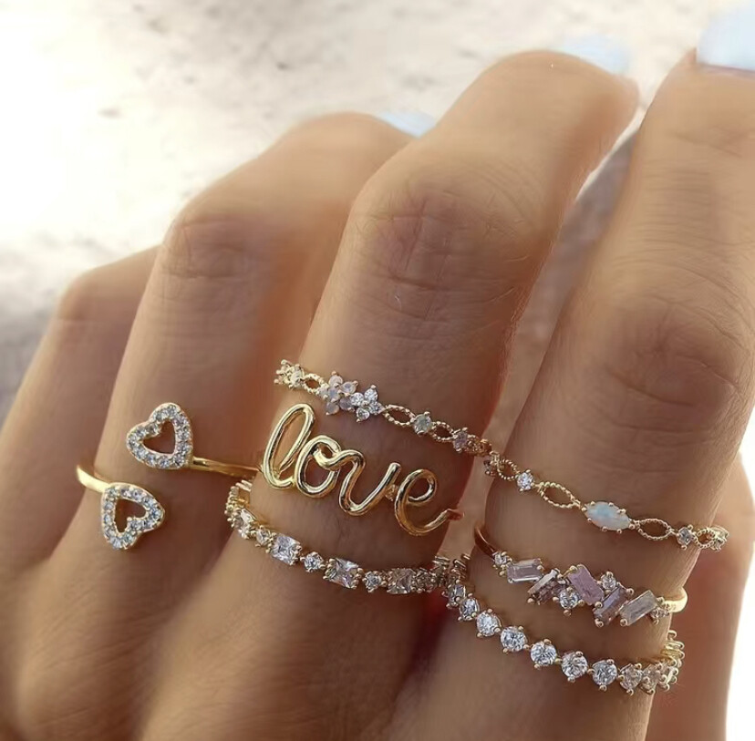7pcs Golden Love Rhinestone Ring Set