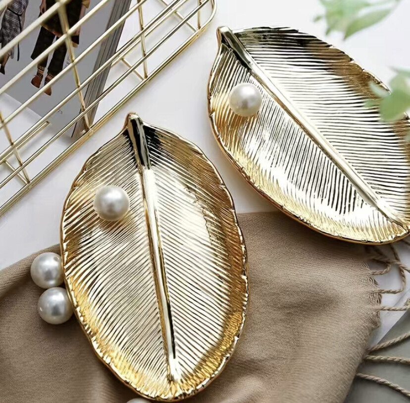 2 pcs, Handmade Luxurious Golden Leaf Tray