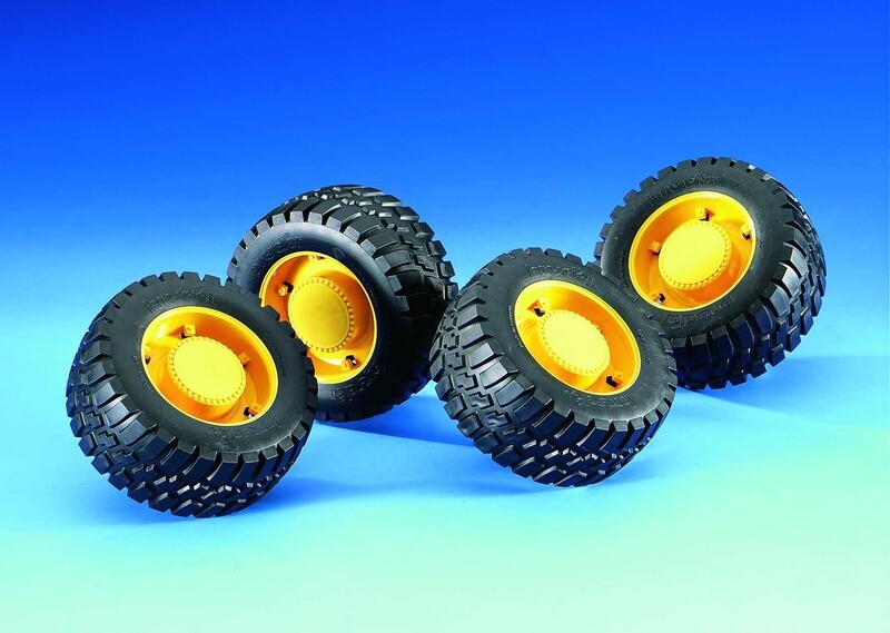 Liebherr 2 Tires for L574 Loader - 1:16