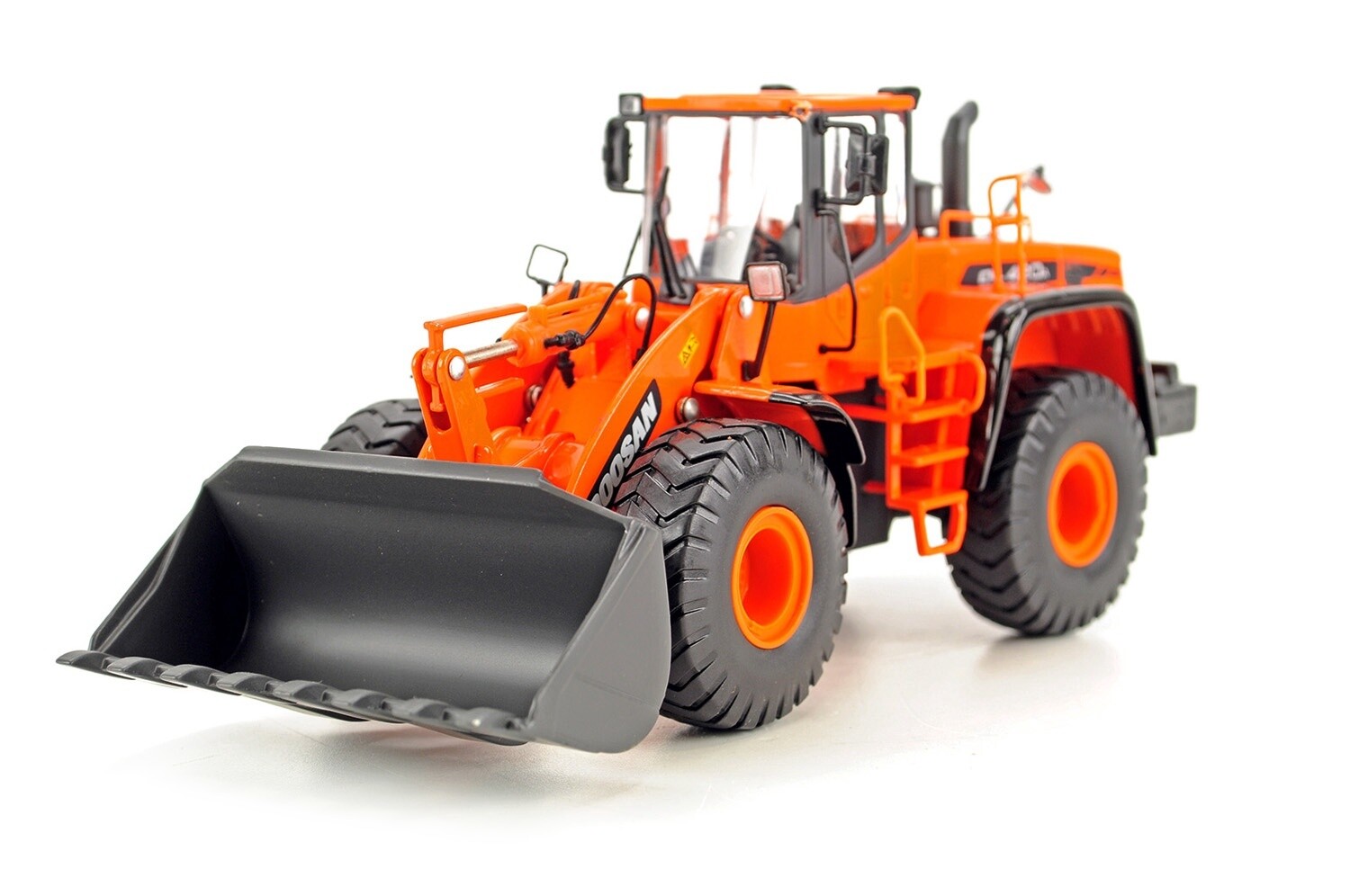 Doosan DL420A Wheel Loader - 1:40
