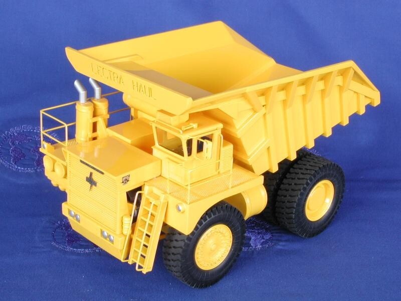 Unit Rig M100 Dump Truck w/Coal Box