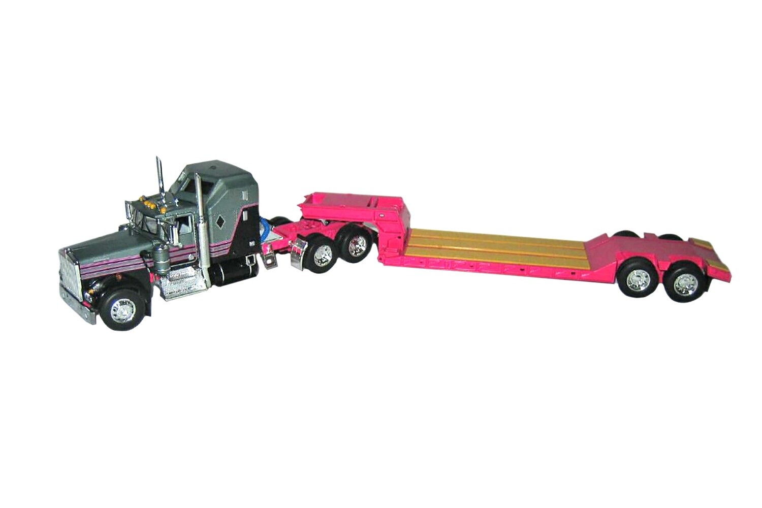 Kenworth W900A w/Sleeper &amp; Rogers Lowboy - Pink/Gray - 1:64