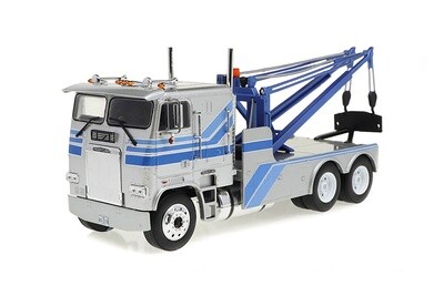 Freightliner FLA 9664 Tow Truck - Silver/Blue - 1:43