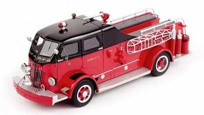 Autocar Chicago Fire Department 1954 - Squad 9