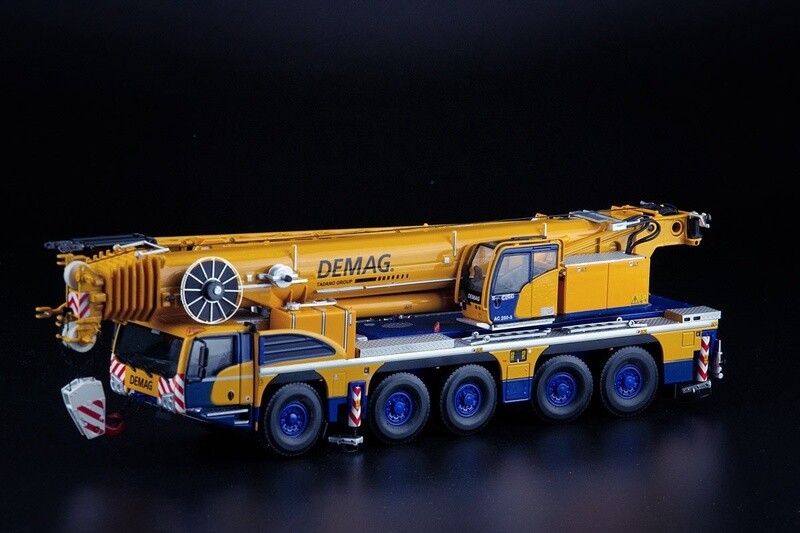 Demag AC220-5 Mobile Crane - Sarens