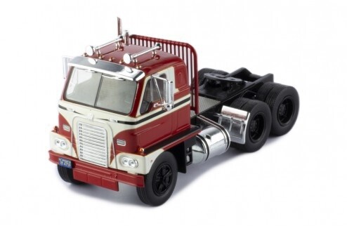 International DCOF-405 Tractor - Red/White - 1:43