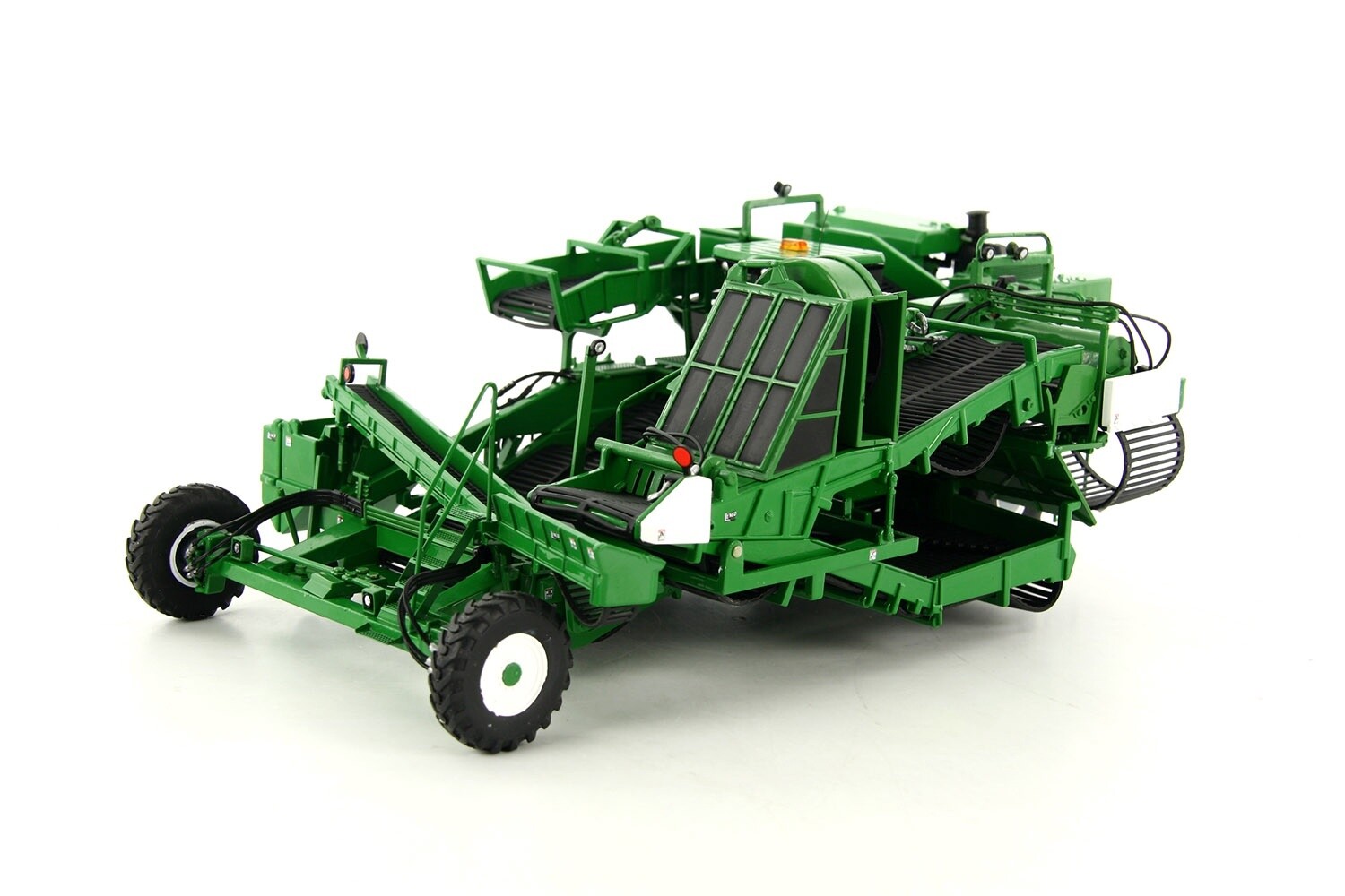 Lenco 2000 4-Row Potato Harvester - 1:42