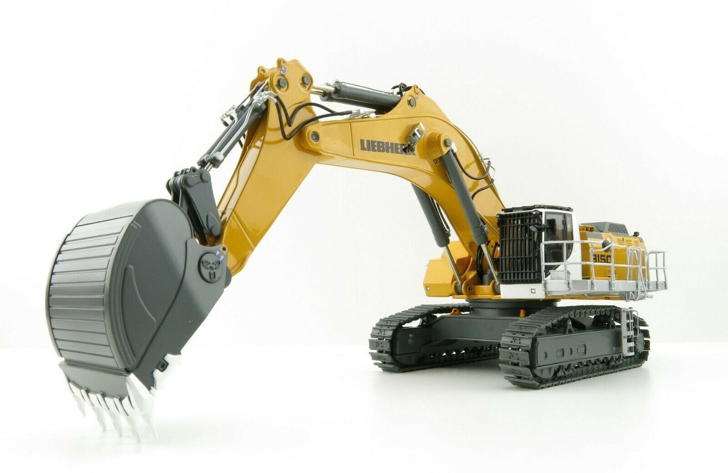 Liebherr R9150B Excavator - Yellow