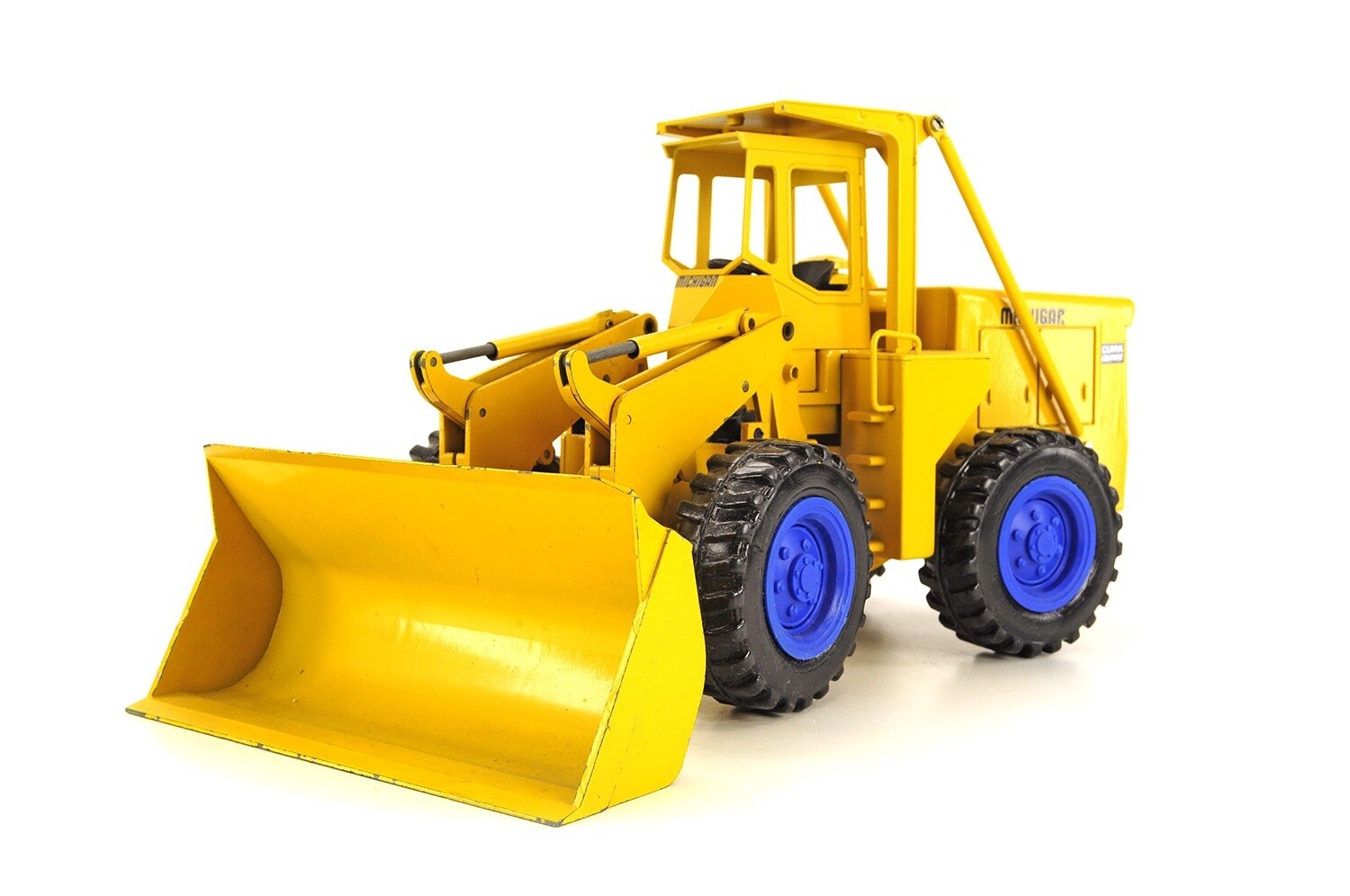 Michigan Loader- Blue Wheels - 1:16