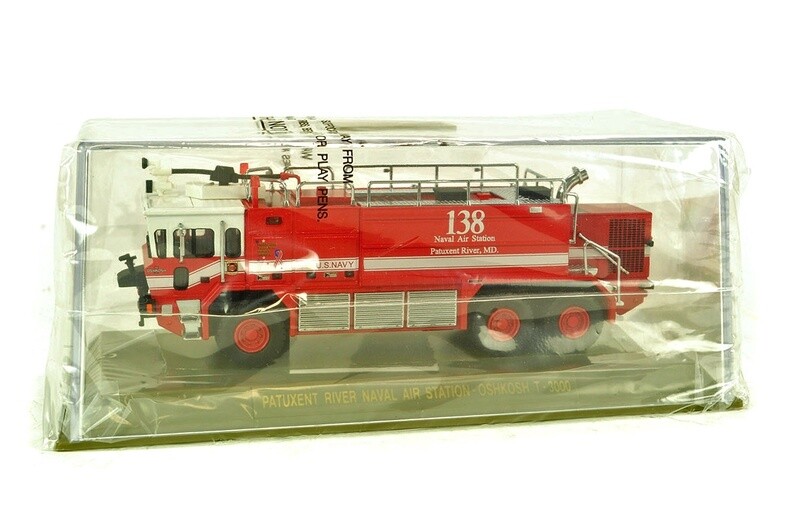 Oshkosh T-3000 Patuxent River Naval Air Station - 1:64
