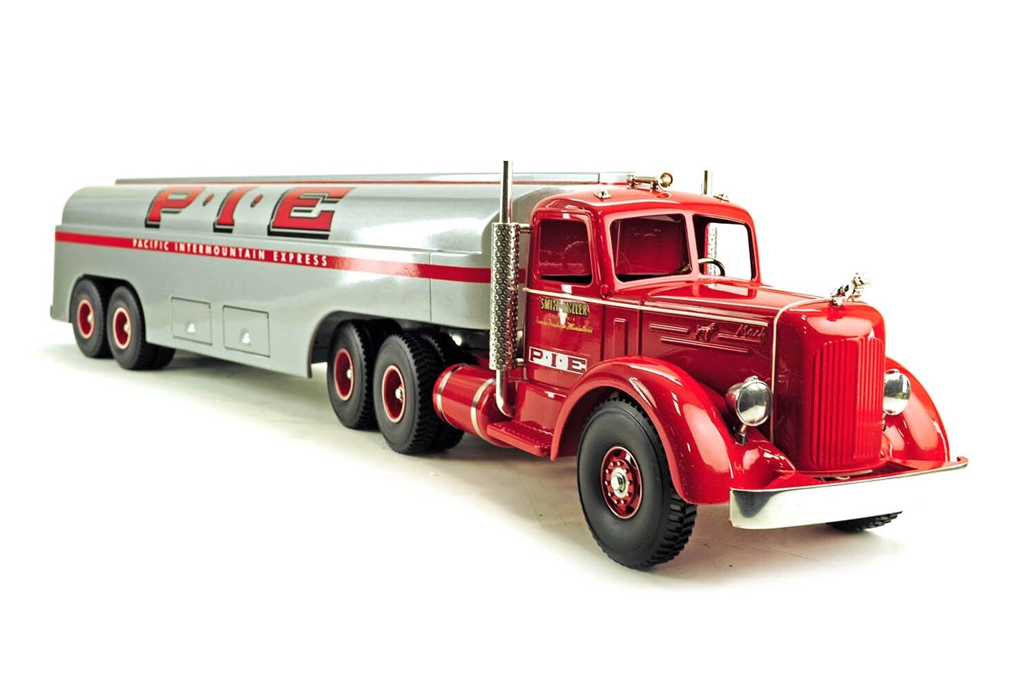 Mack L Model w/Tanker - PIE - 1:16