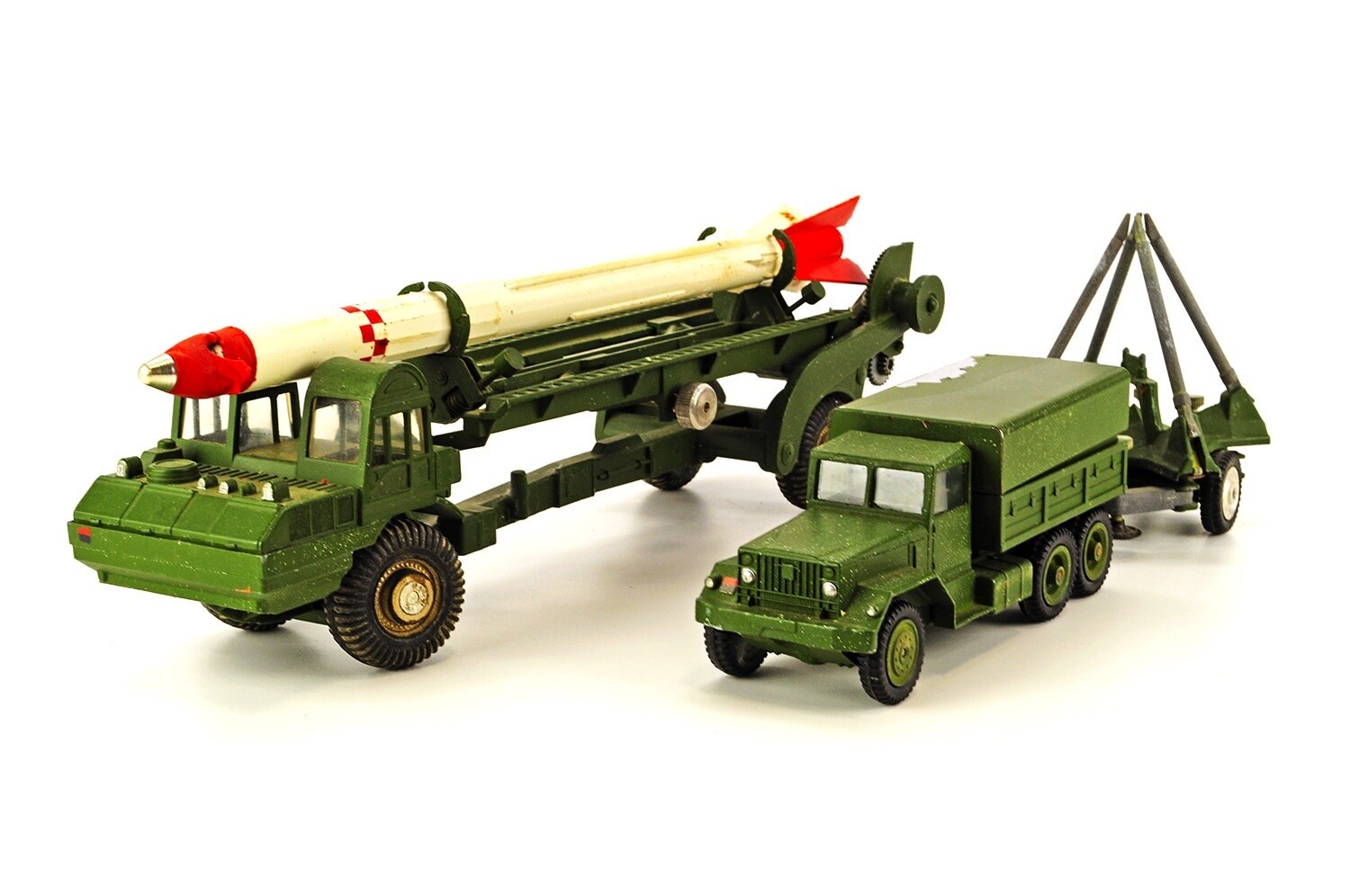 LeTourneau Corporal Guided Missile w/Launcher & Tow Truck XX1