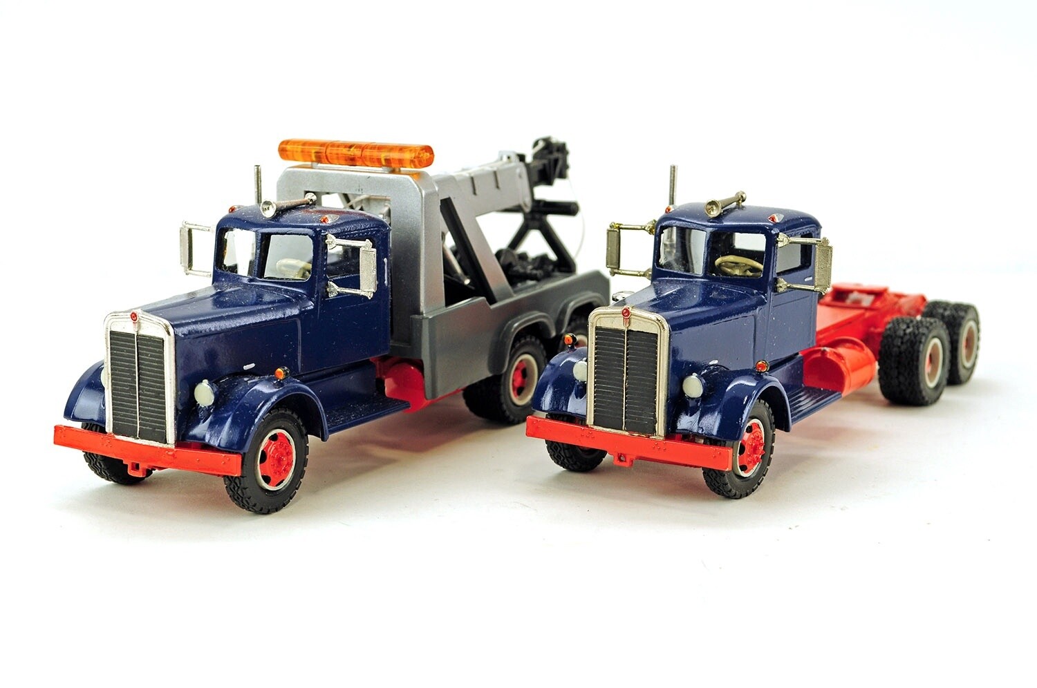 Kenworth Needle Nose - Set of Two - Wrecker &amp; Tractor