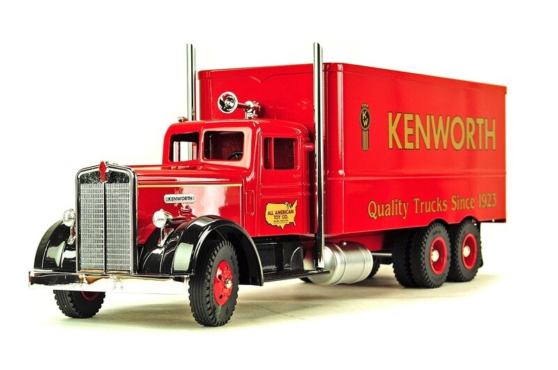 Kenworth Rigid Van Trailer -  Kenworth Logo - 1:16