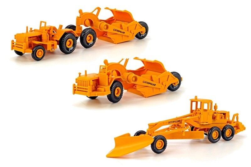 Caterpillar Set of Three - Grader &amp; 2 Scrapers - 1:87