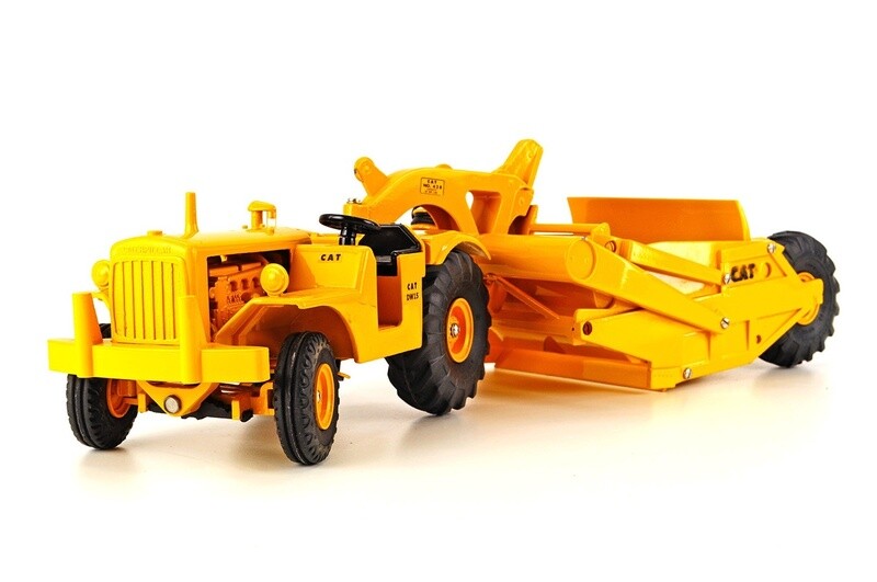 Caterpillar DW15 w/Pan Scraper - 1:16