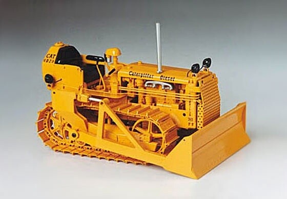 Caterpillar D2/5U Tractor w/Hydraulic Blade - Brass - 1:24