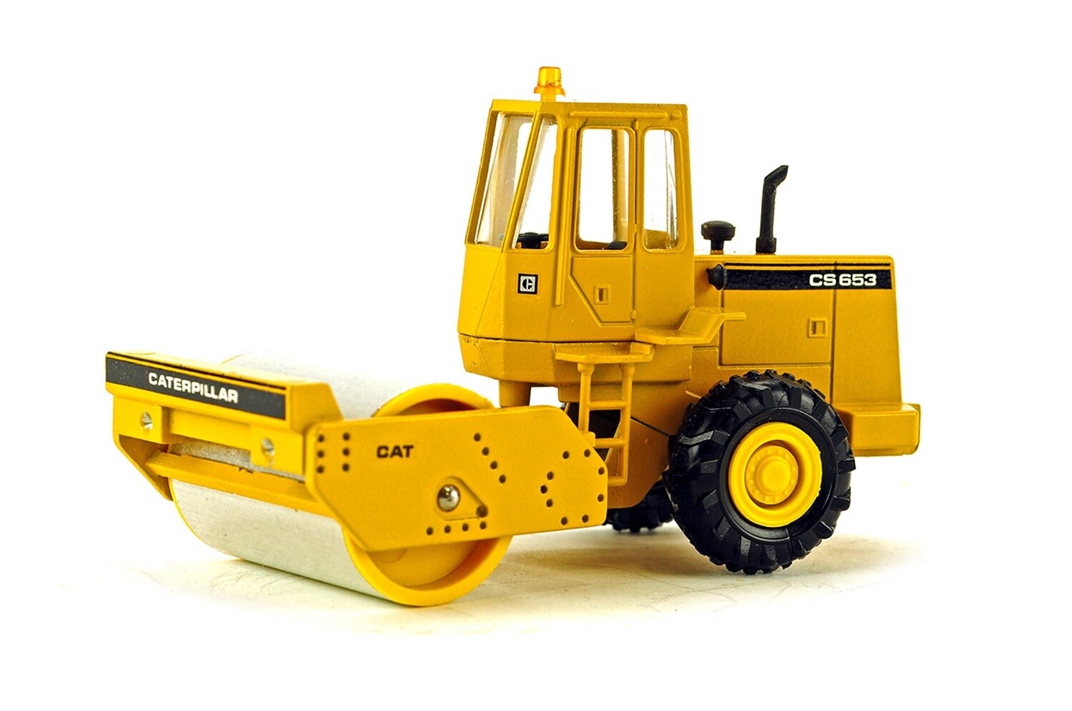 Caterpillar CS 653 Compactor