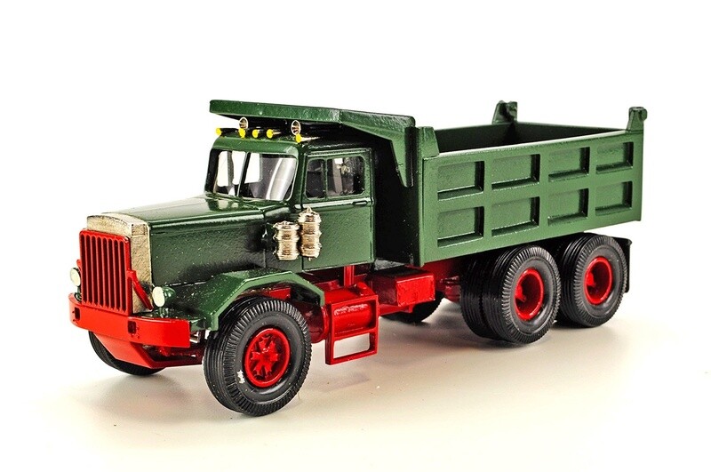 Autocar Heavy Dump Truck - 1:43