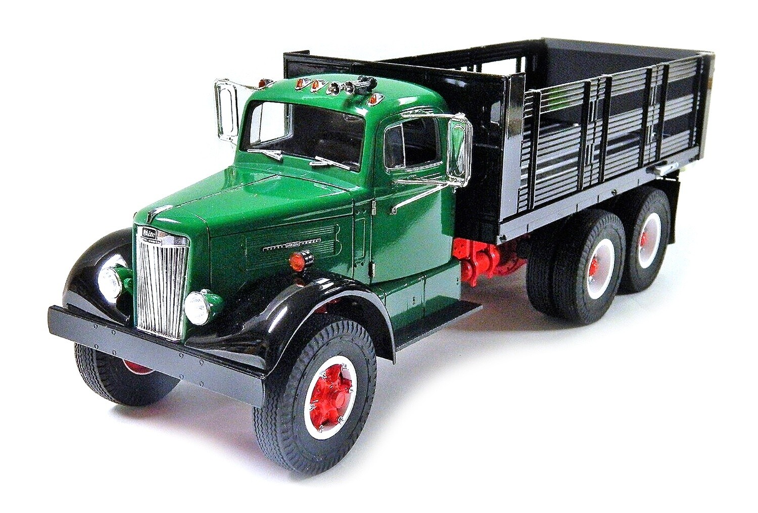White WC-22 1957 Stake Truck - Green/Black (NR) - 1:15