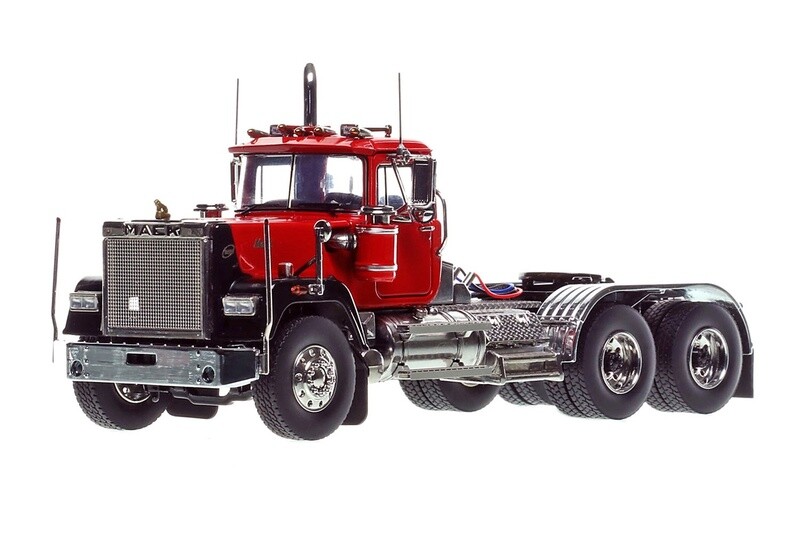 Mack Superliner Tandem Axle Tractor - Red/Black