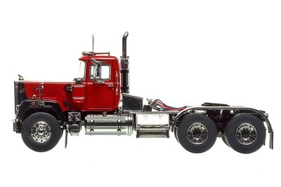 Mack Superliner Tandem Axle Tractor - Red/Black