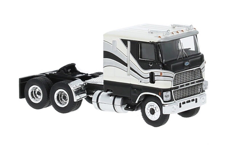 Ford CLT 9000 Tractor - White/Silver - 1:87