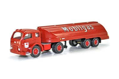 White Gas Truck - Mobilgas - 1:55