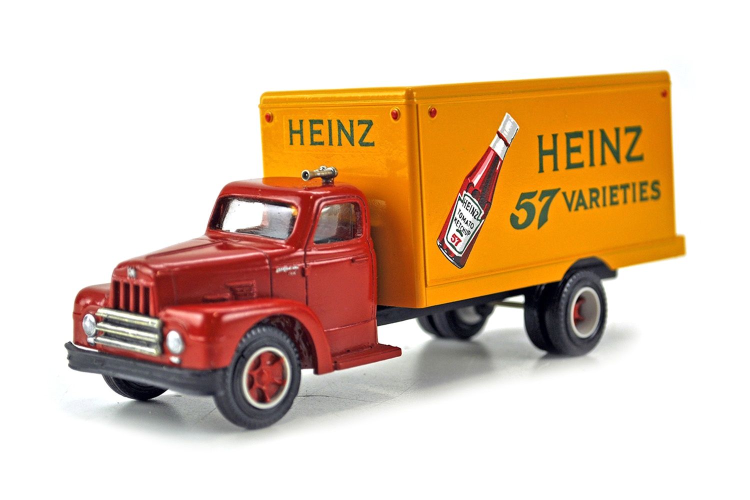 International Harvester B Van - Heinz 57 - 1:55