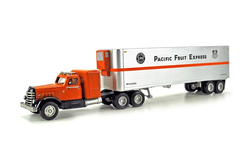 Diamond 921 Semi Trailer - Pacific Fruit Express - 1:55