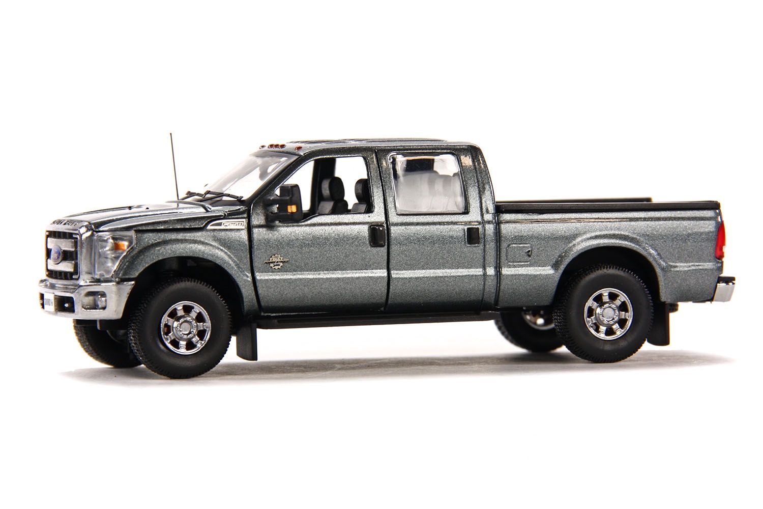 Ford F250 Pickup Truck w/Crew Cab &amp; 6ft Bed - Gray