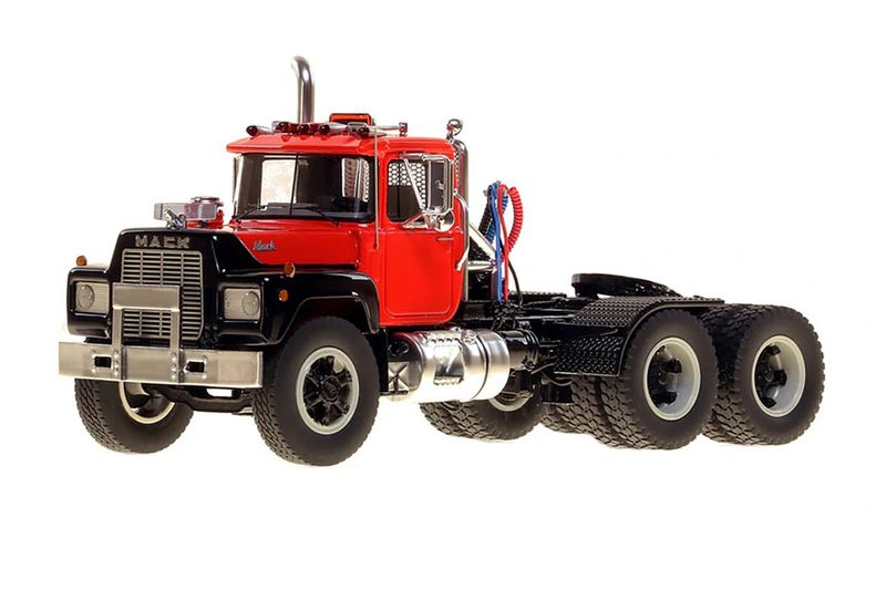 Mack RD688 SX 1987 Tandem Axle Tractor - Red/Black Fenders