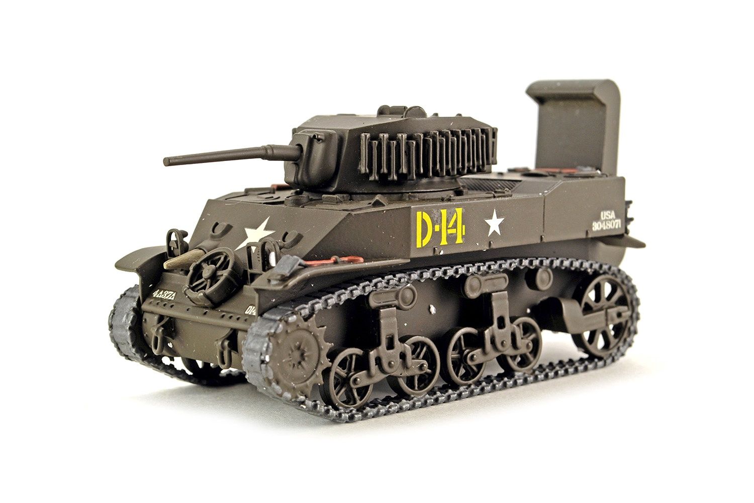 Stuart M5A1 Light Tank w/ Wading Equipment - 1:48